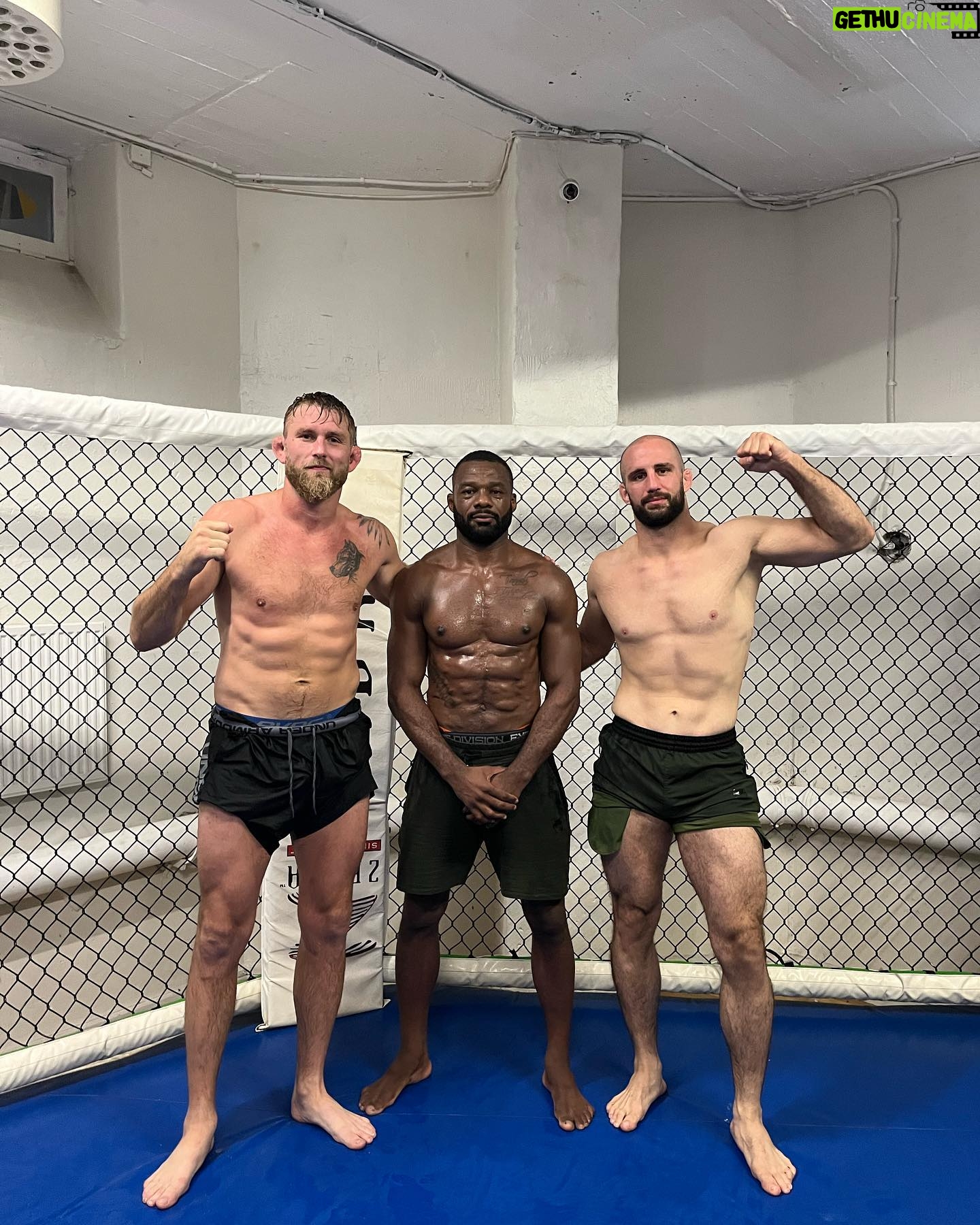 Alexander Gustafsson - 7.7K Likes - On point 💥 London next!
@alanfinfoujj
@volkan_oezdemir
@joakim71karlsson
@andreasthegeneral
@majdishammas
@allstarsgymspain
@allstarsgymsweden