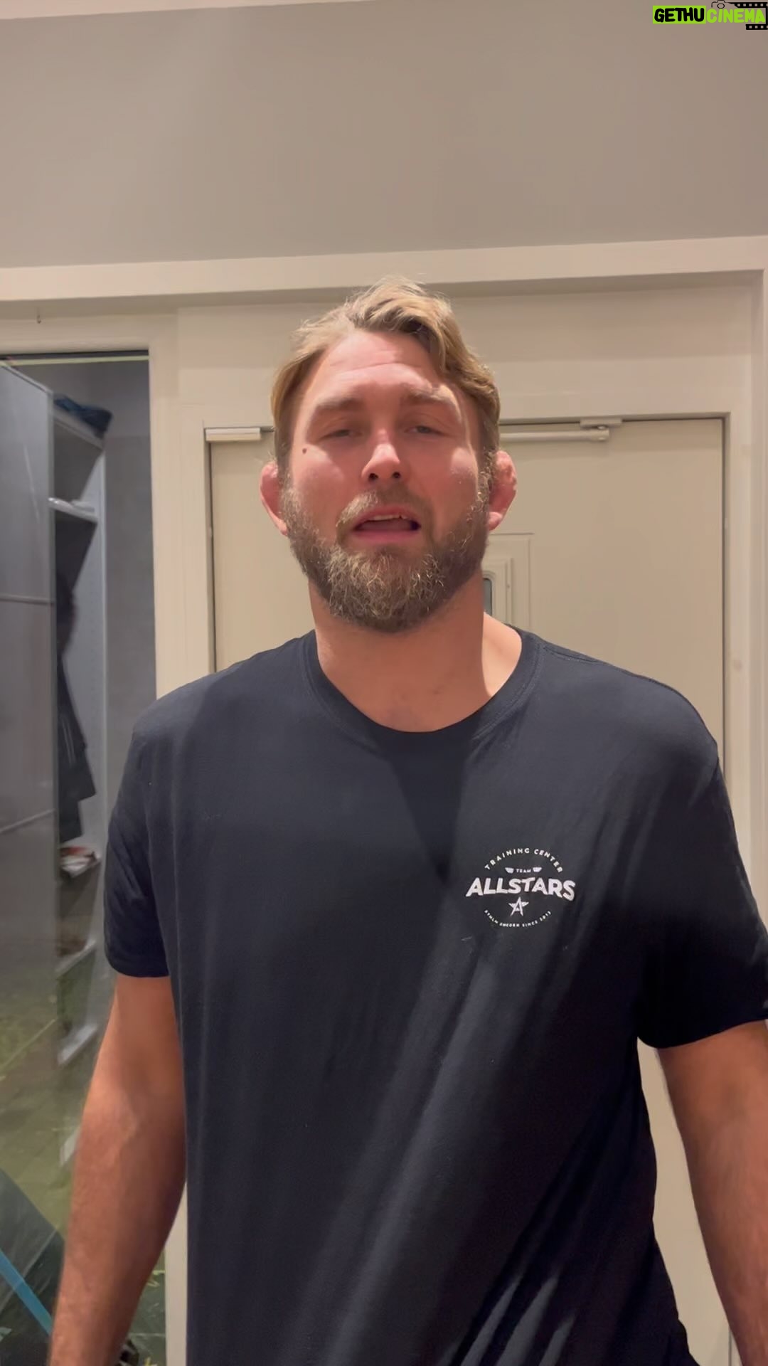 Alexander Gustafsson - 2.9K Likes - Invigning på ALLSTARS TRAININGCENTER kom och träna, kolla in gymmet och alla pass. Alla är välkomna! Svetsarvägen 22 Solna business park. Jag håller MMA passet för alla kl 14 så ta med träningskläder 💥
@allstarsgymsweden
@f9solna