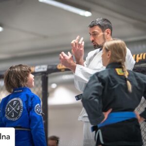 Alexander Gustafsson Instagram - @f9solna Några bilder från Öppet Hus i torsdags. Folkligt, festligt, fullsatt.
Nu laddar vi för öppning 9 Jan 2023. Nyfiken på medlemskap hos @allstarsgymsweden , @f4lcrossfit eller @urban_tribes ? 
Vill ni titta in tidigare och se den mäktiga lokalen? Skicka DM så försöker vi ordna det! 📷 @romus_sport_photo 👌🏻

@solnabusinesspark  @fabege  @f9solna