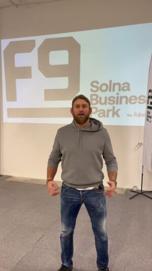 Alexander Gustafsson Instagram - Öppet hus på @allstarsgymsweden @f9solna svetsarvägen 22 kom och träna kl 16.45 el bara en kaffe ses här 💥
@ujozen @andreasthegeneral @majdishammas @davejacobsson @frallan75