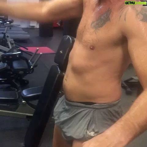 Alexander Gustafsson - 6.3K Likes - @andreasthegeneral @allstarsgymsweden
@allstarsgymspain
💥💥💥