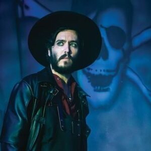 Alexander Vlahos Instagram - Time to get back on those boards… #worldtheatreday 🎭