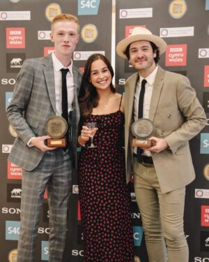 Alexander Vlahos Instagram - Thinking about that time where #IAmOne 🛵 picked up a couple of awards at @itsmyshoutltd. Again, so proud of the cast @peter__devlin, @catrinf93, @jude_blake, @marklewisjones64 and more - also a huge shout out to the wonder behind the camera @ci77a, couldn’t have made the film without your vision!!