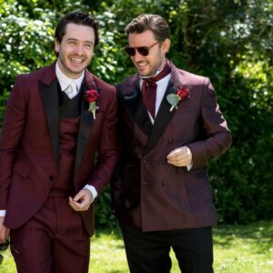 Alexander Vlahos Instagram - A classic look back at some wedding best man vibes 2 years ago @chateaudebourneau - Can’t wait to see you in June 🔆