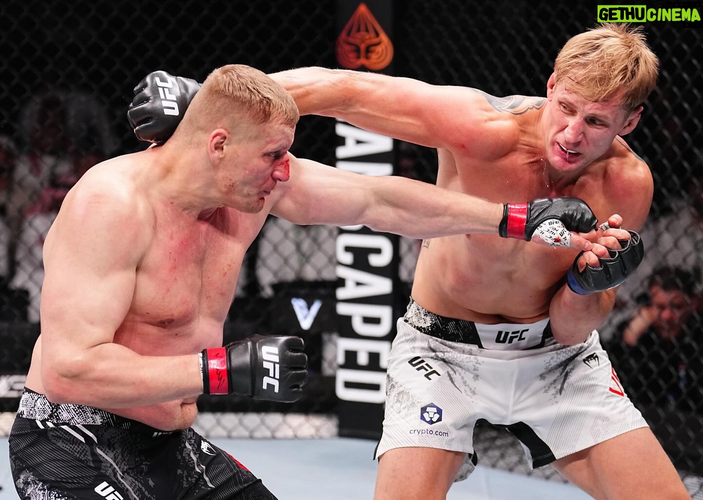 Alexander Volkov - 35.2K Likes - Спасибо всем за поздравления и поддержку!
One more important win in my career.
Thank to everyone who helped me along this path .
Without each of you there would be no success for me.
I learn from all of you every day.
@strelapromotion
@porradatc
@taras_kiyashko
@mikhail_zayats_
@ronnymarkes
@marcelonunesbjj
@tv_coach_gfg
@gav_pratt
@ufceurasia
@magic_mailata
@carlseumanutafa
@amesan852019