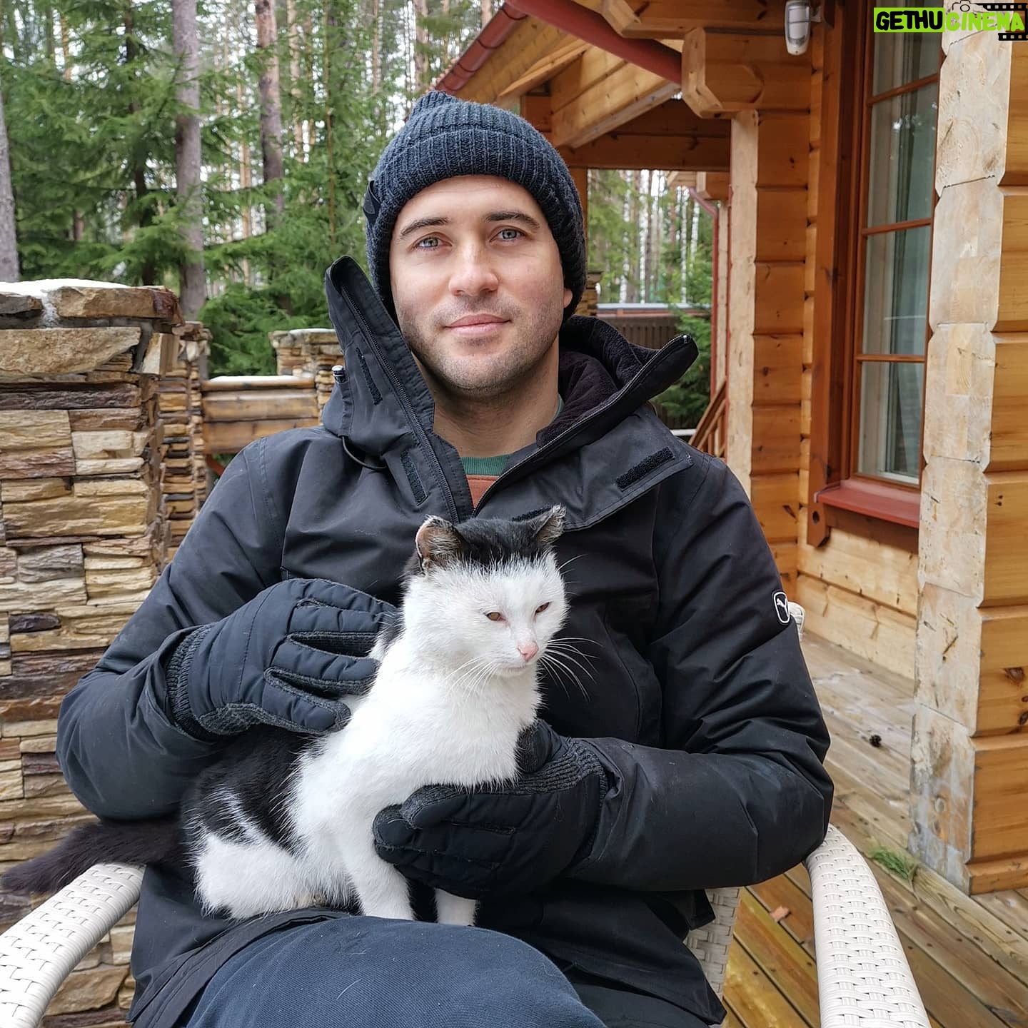 Alexandr Kerzhakov - 11.1K Likes - Карантин сближает 🐱🤗
#cat #home