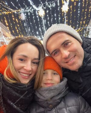 Alexandr Kerzhakov Instagram - Кержаковы на Покровской🥰