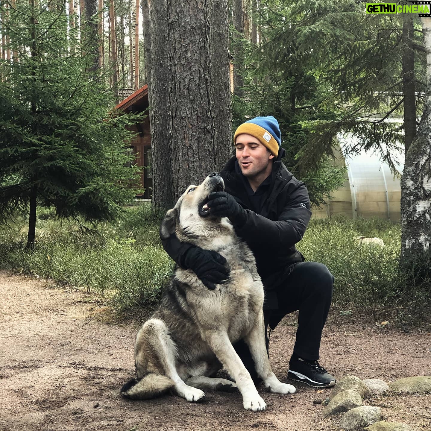 Alexandr Kerzhakov - 10.3K Likes - Договорился с крутым гостем для своего прямого эфира! Уверен, что вам понравится 😉 Эфир будет во вторник!!! 👍 Кто первый угадает гостя, тому передам привет в эфире👋 P. S. Нет, это не Флинт😁😉
#Instagram #live #инстаграм