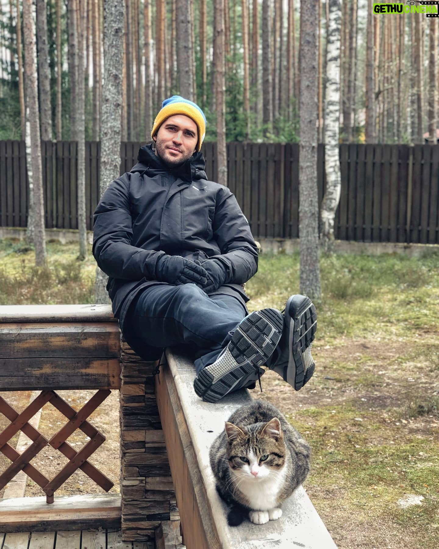Alexandr Kerzhakov - 13.3K Likes - Очередные выходные на том же месте и в той же компании🥰 Хотел узнать, как вам мои "прямые эфиры"? Кого ещё позвать пообщаться?