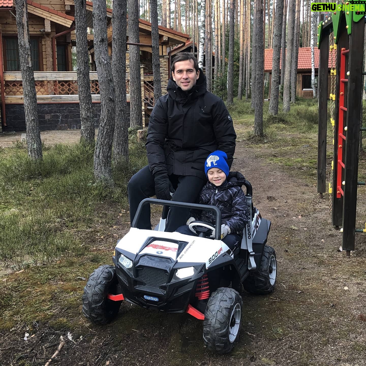 Alexandr Kerzhakov - 9.1K Likes - Он сказал "Поехали!!!" и моргнул😉