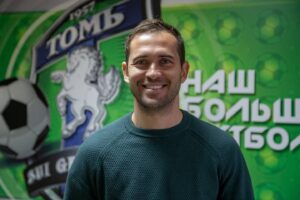 Alexandr Kerzhakov Instagram - @fctomtomsk 🖋️📃!