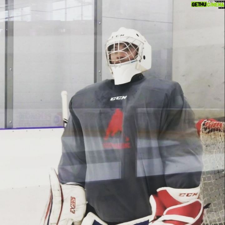 Alexandr Kerzhakov - 6.9K Likes - По-моему, для первого раза неплохо? 😉🏒🥅
