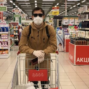 Alexandr Kerzhakov Instagram - Закупились🛒... А завтра вечером новый эфир👍😉 Кто первый угадает гостя, тому передадим привет в эфире 😁👇
