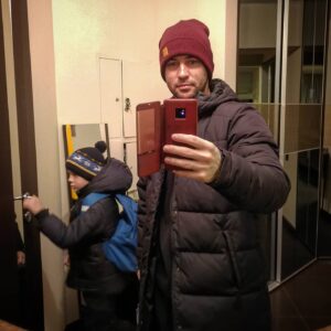 Alexandr Kerzhakov Instagram - А вы отводите по утрам детей в школу? 😴 "Жаворонки" обязаны пролайкать🤪