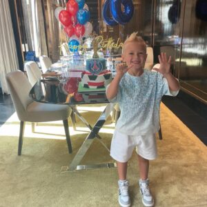 Alexandr Kokorin Instagram - Beautiful 2 days) happy birthday darling)🥰🥰❤️🙏🗼