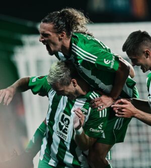 Alexandr Kokorin Instagram - proud of my team)💚♾️