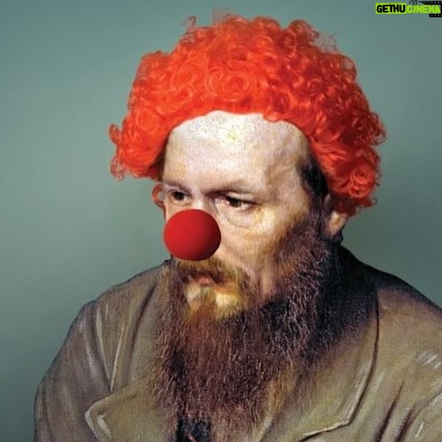 Alexandr Molochnikov - 0.9K Likes - ВОПРОС : что сегодня считать грехом в отношении себя? Соня Мармеладова пошла на панель, согрешила (в понимании Достоевского), переступила против себя (тогда как Раскольников переступил против другого ), но пошла на подвиг и принесла деньги отцу.
Что может быть таким грехом в 2023? очевидно, мы давно не воспринимаем работу в зоне интимных услуг, как грех, если только мы не Царьград. А что сегодня может быть таким моральным табу?
Преступление и наказание в основе двух работ в этом году, в театре и в кино. Кем бы сегодня была Мармеладова?