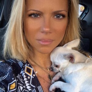 Alexandra Figueiredo Instagram - Ninguém imagina o amor que se pode ter a um animal de estimação, até ter um! ❤️