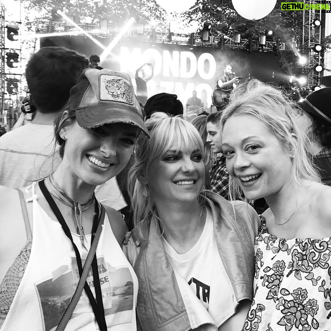 Alexandra Holden - 151 Likes - I love my girls! Oh yeah, and that guy in the back...
@ariapullman @annafaris @mondocozmo
#kcrwsummernights #mondocozmo #bffs #rocknroll #annenberg #concert #summer