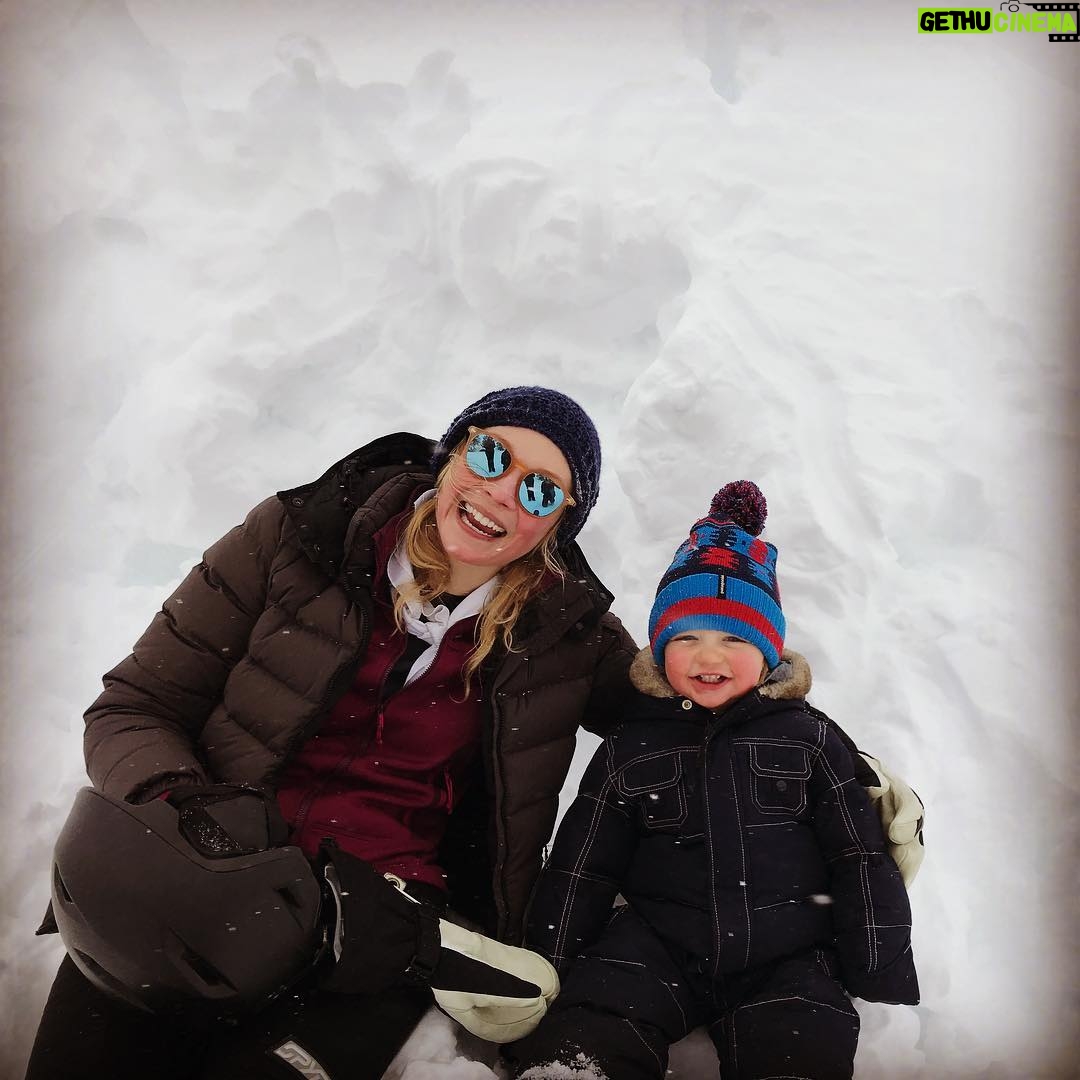Alexandra Holden - 486 Likes - Snow bunnies, snow buddies. 🐰🐰
