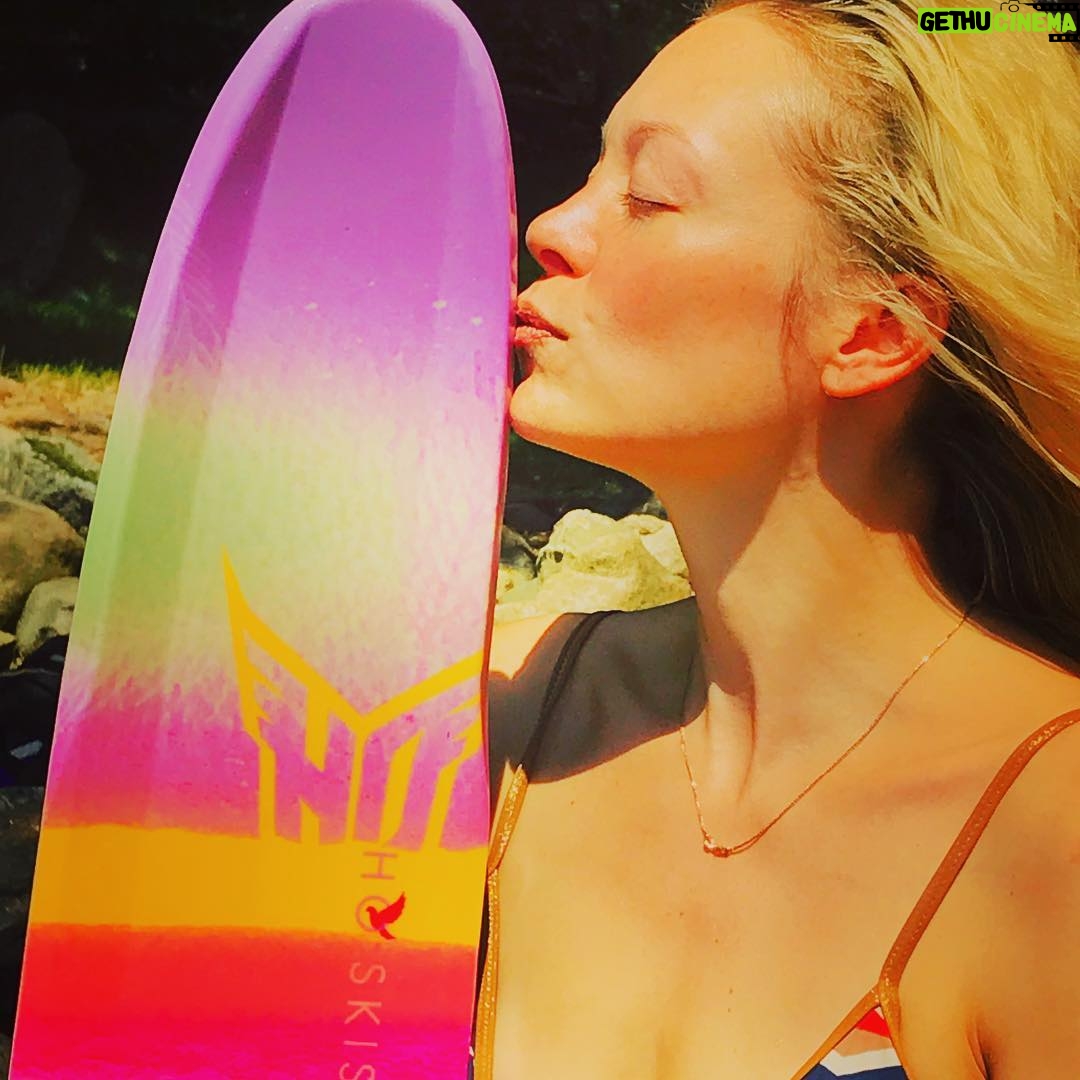 Alexandra Holden - 146 Likes - I ❤️my #hoskis 😍#freeride ❤️#waterski 😘