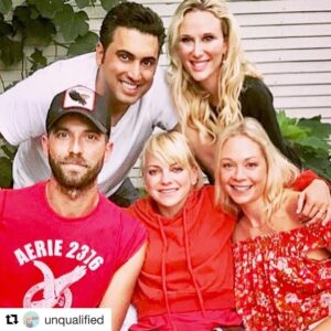 Alexandra Holden Instagram - Listen to the @unqualified podcast with @mondocozmo !  It was a magical day...nothing warms my heart like seeing my friends come together to create something great.  I love you all so much! 😘#talentedfriends #imlucky #lovethem #magical #greatday #unqualified #mondocozmo @annafaris @simsarna @amy_and_stausi