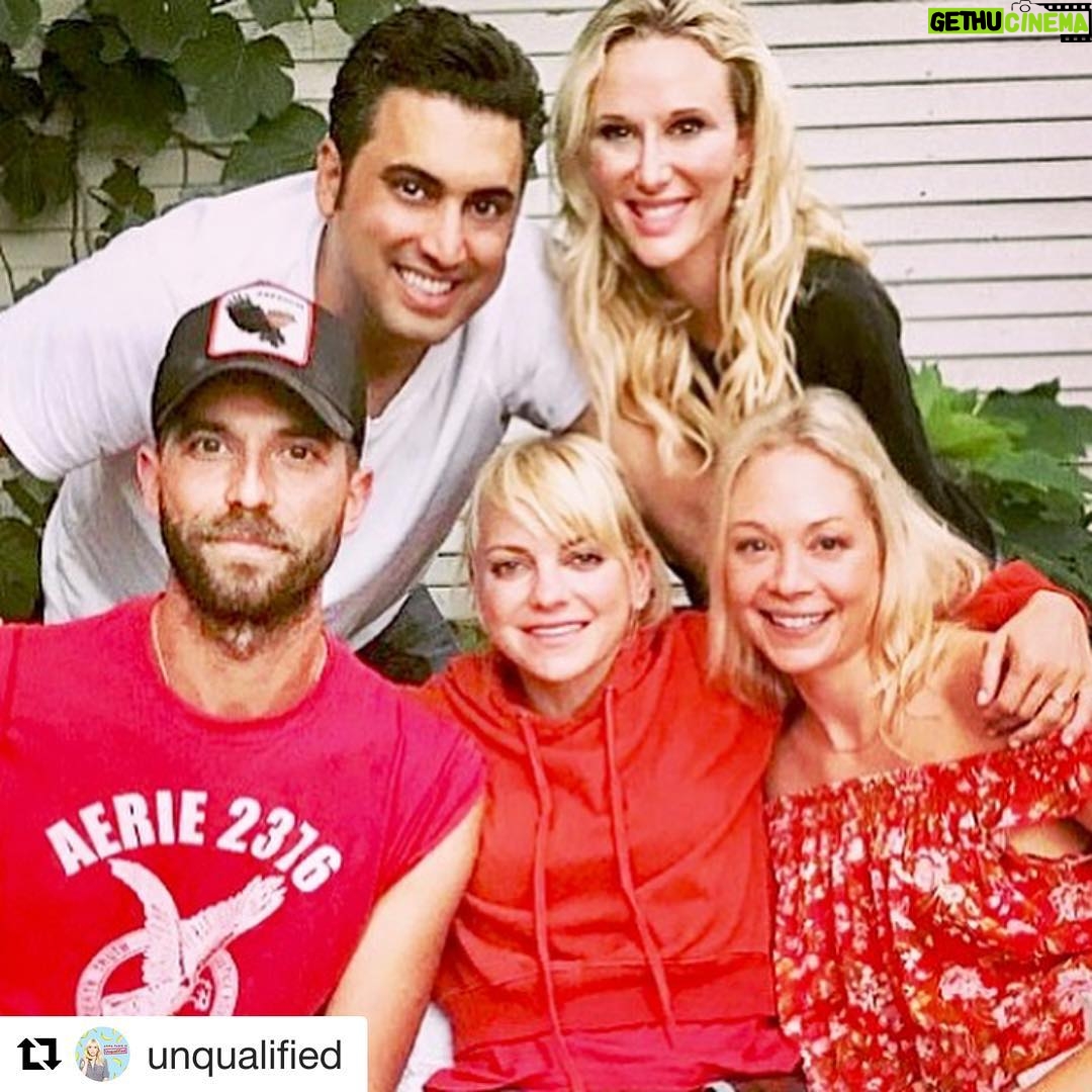 Alexandra Holden - 118 Likes - Listen to the @unqualified podcast with @mondocozmo ! It was a magical day...nothing warms my heart like seeing my friends come together to create something great. I love you all so much! 😘#talentedfriends #imlucky #lovethem #magical #greatday #unqualified #mondocozmo @annafaris @simsarna @amy_and_stausi