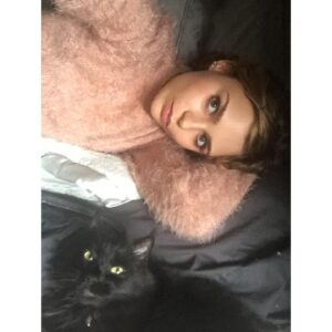 Alexandra Krosney Instagram - You were enigmatic, aggressively affectionate, elusive, beautiful, loving and surprisingly sweet. We were lucky to have 17 weird years with you, Lolita. If there’s a heaven for cats, I hope it has a big bed for you to hide under. You were by far the strangest woman I’ve ever been in a relationship with.