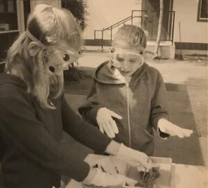 Alexandra Krosney Instagram - I’m very happy someone captured this moment of utter revulsion when I was forced to dissect a frog in sixth grade. And I’m even happier that they thought it represented me well enough to put it in the yearbook.