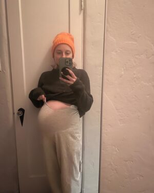 Alexandra Kyle Instagram - i know you love a good “9 months in/9 months out” side by side but, instead of sharing my current bod, i prefer a grand “pregnancy appreciation” post; because that shit was nuTs