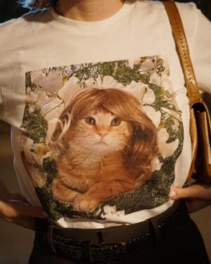 Alexandra Kyle Instagram - You can now BUY the super soft Catmantha tee for a limited time? Honey, that’s fabulous 🍸link in bio🍸