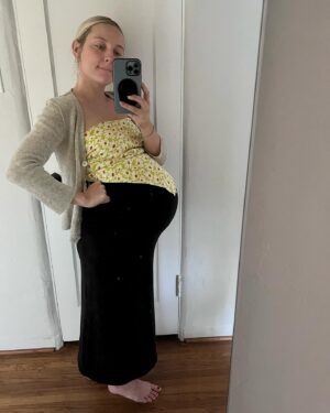 Alexandra Kyle Instagram - i know you love a good “9 months in/9 months out” side by side but, instead of sharing my current bod, i prefer a grand “pregnancy appreciation” post; because that shit was nuTs