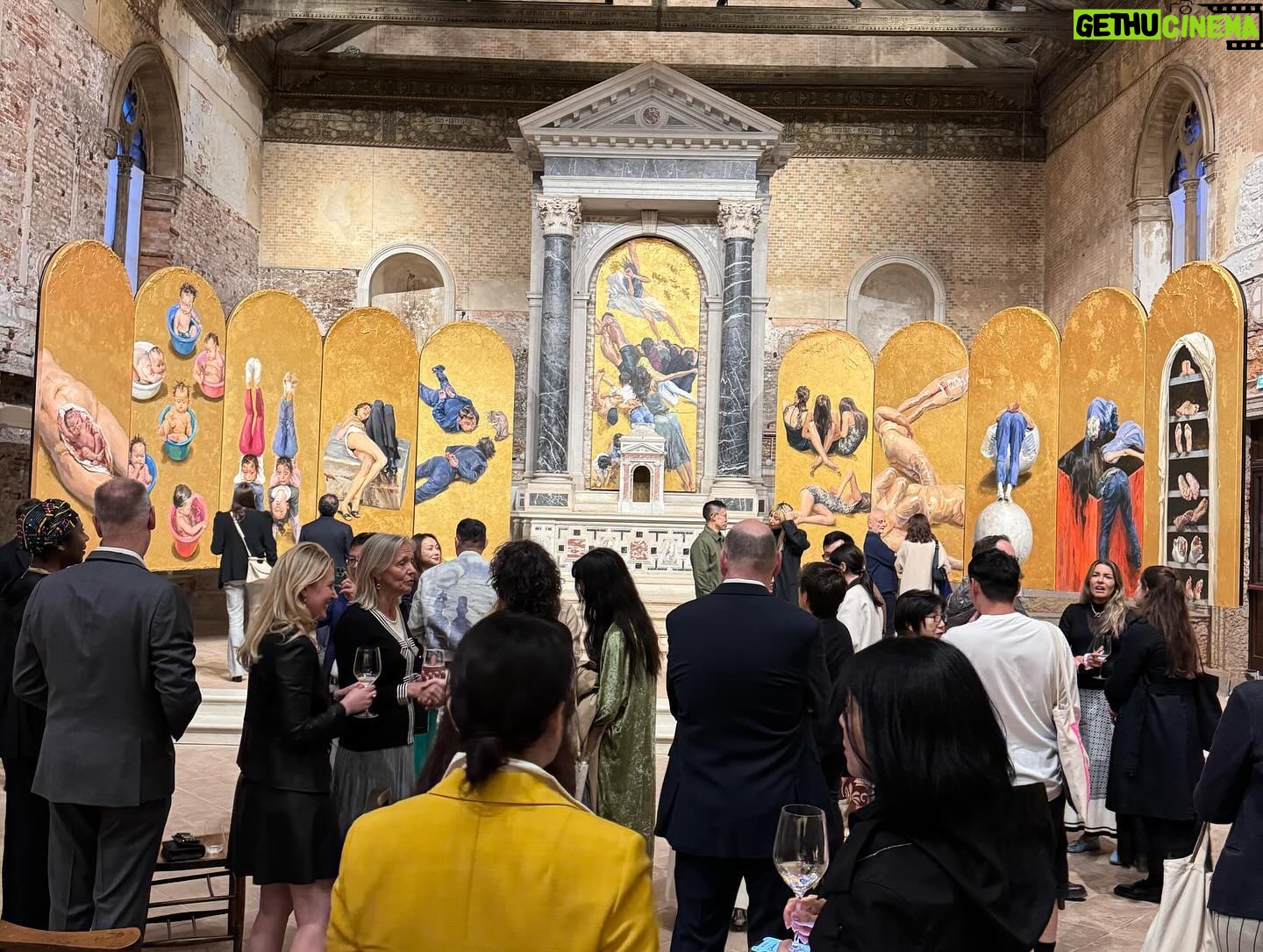 Alexandra Munroe - 392 Likes - Opening night!
#yuhong #anotheronebitesthedust #guggenheim #lissongallery #venicebiennale2024