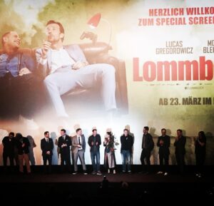 Alexandra Neldel Instagram - Viel Spass im Kino mit #lommbock ab 23.03.2017