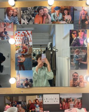 Alexandra Roach Instagram - This year has been a 🌪️ feeling so grateful for all the adventures.

#NeverHaveIEver - First time on stage and incredibly special to be doing it with my 💖 @susiewoosie12 

Thanks to @dfdubz for writing such a powerful play. All the team at @chichesterft & everyone who came down to see it. 

Special mention to @thebellinnchi - the best pub in the land. ❤️