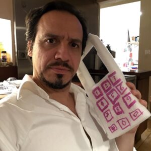 Alexandre Astier Instagram - Cadeau d'anniversaire d'Ethan: iPhone 98S.