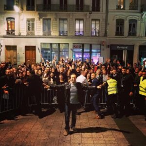 Alexandre Astier Instagram - 21h30, hier… Après 7h de mise à l’envers de la rue de la Ré’

Bise à tous.