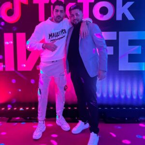 Alexandre Giudi Instagram - Tiktok live fest avec le Grand Mourad zizou et surtout un Grand remerciement à La team, vous êtes incroyables 🩷💪🏼♥️🍀🔥