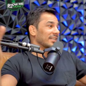 Alexandre Pantoja Instagram - Alexandre Pantoja came to our studio and told the full TRUTH about what happened in Sean O'Malley sparring that was leaked recently 👀 

Watch the full episode on our Youtube now 👀 
Link in bio @showmethemoneypod ⚡️

#seanomalley #ufc #alexandrepantoja