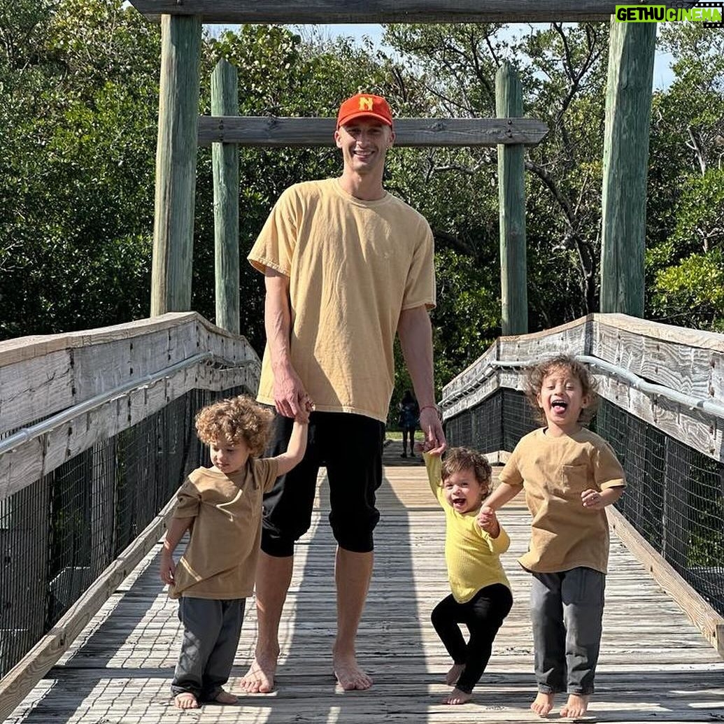 Alexei Brovarnik - 13.2K Likes - About yesterday’s adventure .
#teambrovarnik #dadlife❤️ #outdoor #soflo