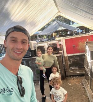 Alexei Brovarnik Instagram - Through all the seasons 🫶🏼 ✨ 
#teambrovarnik #partyof5 #thebrovbunch #balagan #90dayfiance #2024 #mishpucha #familyfirst