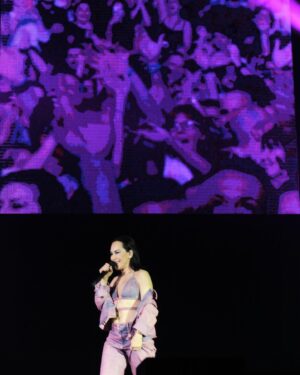Alexia Instagram - E’ stato un onore e un’immensa emozione condividere questo palcoscenico con i miei amici del dee jay time ! In quanto unica quota rosa ho messo una cosina molto pink…

Vi ho sentiti carichissimi !!! Viva la dance !!! Viva noi e voi che ci divertiamo e vi facciamo divertire.... alla prossima....!

@brunoagostino  MAKE UP
@Beckybriph  PHOTO
@effe_a  PHOTO