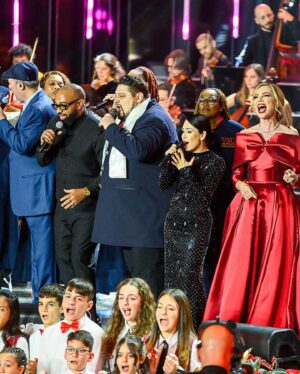 Alexia Instagram - About last night ❤️

Merry Christmas everybody ❤️

@concerto_di_natale @adrianopennino @federicapanicucci @giorgioarmani
