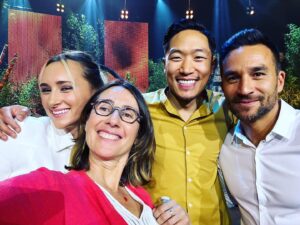 Alexia Laroche-Joubert Instagram - Avec nos trois finalistes @nicokohlanta @taniakohlanta @frederic_kohlanta23 #direct @tf1 @denisbrogniart_off