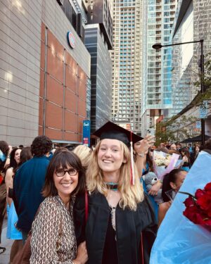 Alexia Laroche-Joubert Instagram - Ma fierté, @solveig.blanc tout juste diplômée de @mcgillu
