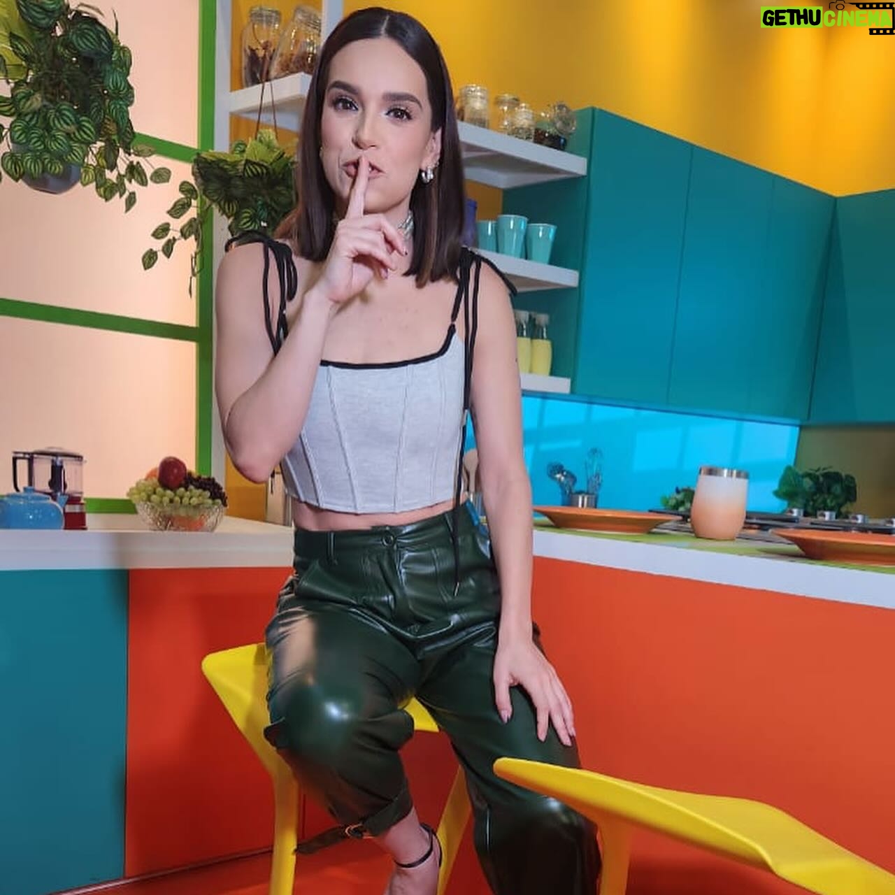 Alexis Ayala - 7.7K Likes - Programazo el que vamos a tener el día de hoy… ¡Bienvenidos @alexisayala y @yuremrojas, gracias por ser nuestros invitados de lujo en #CeroRuido! 🤩👏🏼
¡Cámbienle ya a @micanalcinco! 👀