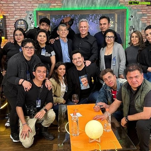 Alexis Ayala - 757 Likes - @alexisayala amigazo de años, gran persona y gran actor 🤩
Gracias por venir a pasar un ratito de chisme y platica al depa del desmoder, gracias por tus enseñanzas y sobre todo gracias por abrir tu corazón ♥️
¡Ya eres parte del desmoder! 💥😎
#RodrigoVidal #podshow #estreno #AlexisAyala