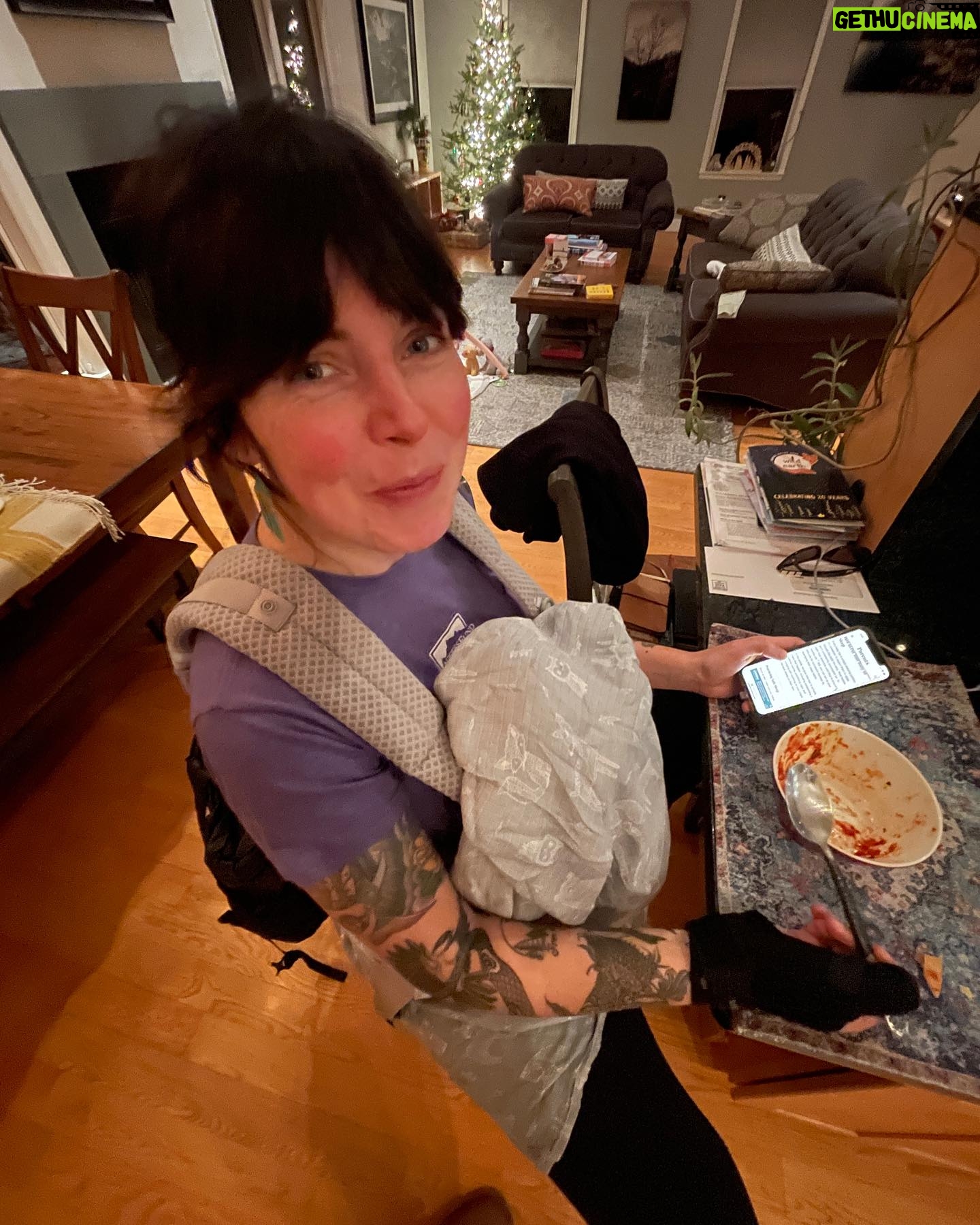 Actress Alexis Krauss HD Instagram Photos and Wallpapers February 2024 ...