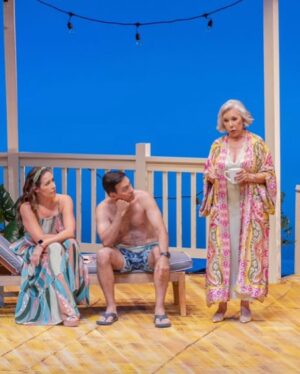 Alfonsina Molinari Instagram - ¡Sólo quedan DOS funciones de 🎭HIJOS !
Los próximos sábados 13 (Yauco) y 20 de julio (Barceloneta).
Con Alfonsina Molinari @lamolinari 
Jorge Castro @jacpr 
Yamaris Latorre @yamarislatorre 
Y Misma
bajo @produccionesgirasol 
¡No te la puedes perder! “
Te hará reír😂 y llorar😢.
¡Será una experiencia inolvidable!
Boletos en @ticketera 
#lavidaesbella
