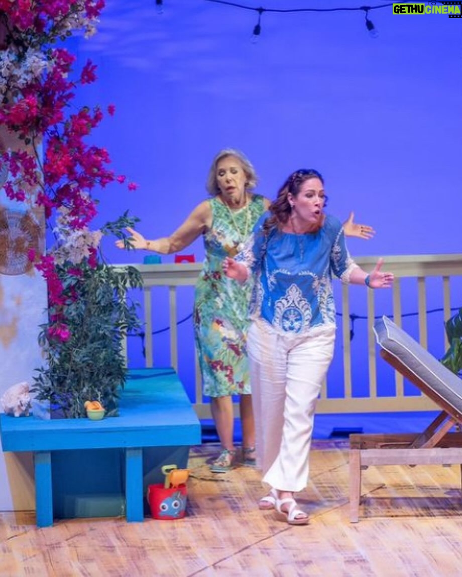 Alfonsina Molinari - 246 Likes - ¡Sólo quedan DOS funciones de 🎭HIJOS !
Los próximos sábados 13 (Yauco) y 20 de julio (Barceloneta).
Con Alfonsina Molinari @lamolinari
Jorge Castro @jacpr
Yamaris Latorre @yamarislatorre
Y Misma
bajo @produccionesgirasol
¡No te la puedes perder! “
Te hará reír😂 y llorar😢.
¡Será una experiencia inolvidable!
Boletos en @ticketera
#lavidaesbella